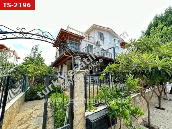 Seferihisar Bengiler'de Denize 100m, Sıfırlanmış Lüks 4+1 Müstakil Villa