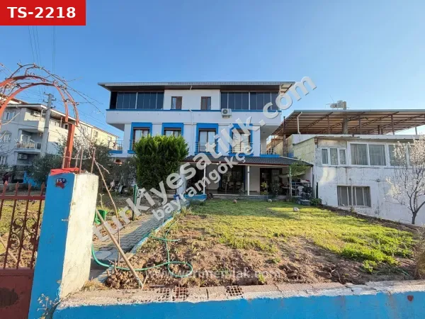 Seferihisar Mersinalan'da Doğa İle İç İçe, Masrafsız 6+1 Satılık Müstakil Villa!