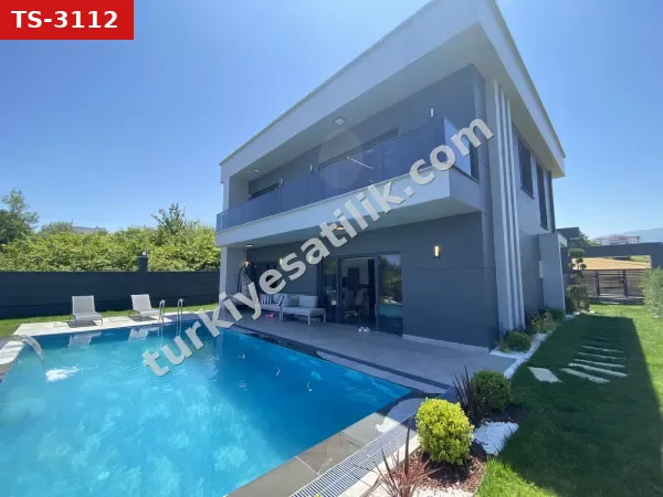 Luxury 4+1 Villa with Private Pool & Fire Pit for Sale in Atakum, Samsun, Turkey