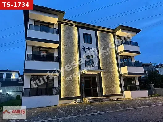 BAŞİSKELE YAKACIK MH.DE LÜKS YAPILI SATILIK 2+1 ARAKAT DAİRE
