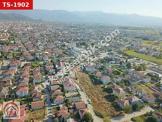 AKYAZI EMLAK'TAN CUMHURİYET MAH. SATILIK 567m² İMARLI ARSA