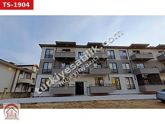 AKYAZI EMLAK'TAN MERKEZİ KONUMDA SATILIK SIFIR 6 ADET 2+0 DAİRE