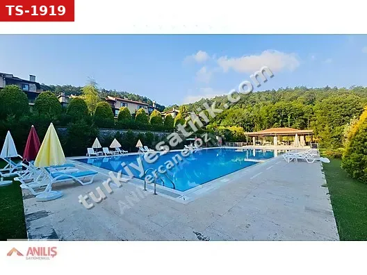 İZMİT ÖZGÜN VADİ SİTESİ 5+1 GENİŞ BAHÇELİ SATILIK TRİPLEKS VİLLA